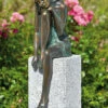 Bronzefigur Emanuelle Auf Granitstele (Art.Nr. 88575)